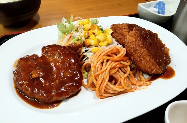 キッチンナイフとフォーク 矢吹店のハンバーグが自慢！西白河で楽しむ洋食レストラン