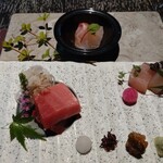 玉峰館 - 漁港より直送鮮魚四種 鮪　鰆　アオリイカ　伊佐木 煎り酒　大島オーシャンソルト　土佐醤油