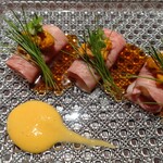 玉峰館 - 和牛ロース冷製　北海道産生雲丹　本山葵卵黄ソース　レモン醤油餡