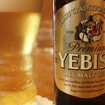 トマト - 注文から提供まで30分ほど掛かるので「YEBISU」（小瓶）で喉を潤そう！