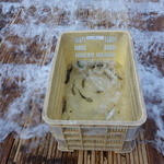 杉ケ瀬ヤナ - ヤナに落ちた鮎を客が拾いました