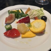 ラ・ボンヌターブル - 