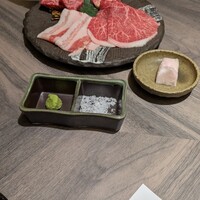 近江うし焼肉 にくTATSU 日本橋室町店 - 