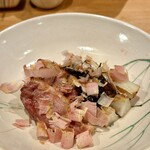 矮鶏 - 焼蓮根と焼鴨、昆布の佃煮、鰹節