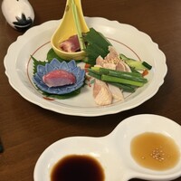博多水炊きと地鶏串えんま - 刺身（ムネ、ハツ、砂肝）