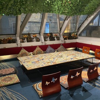 【5階】★ガラスの個室はゆったり寛げるふかふか絨毯の座敷タイプのパーティールーム