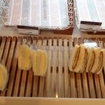 もあ 小麦館 - 陳列棚の様子⑧。