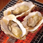 飛梅 - 宮城県産 焼き牡蠣 3個1000円
