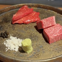 和牛とタン 焼肉 とみ 新橋本店 - 