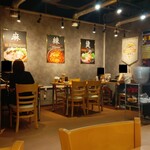 中華園 - 中華園 店内① (2025.07.21)