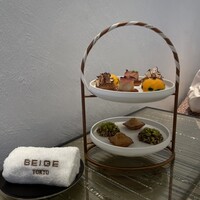 ベージュ アラン・デュカス 東京 - 