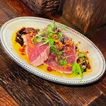 Azzurro520 - マグロの厚切りカルパッチョ