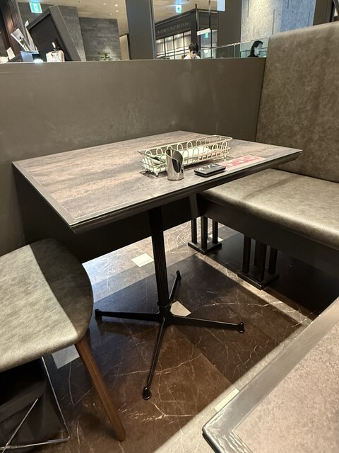 La Maison Ensoleille Table Chunichi Biru Ten photo 4