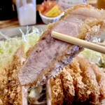 とんかつ 大倉 - ほんのりピンクの豚ロース