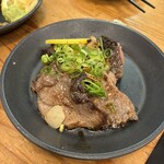 酒解能登也 - まぐろほほ肉ガーリック焼