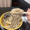 なぜ蕎麦にラー油を入れるのか。 池袋西口店