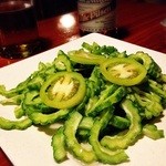 Maribago Grill - ゴーヤのサラダ＠緑のトマトはエデントマトというらしい
