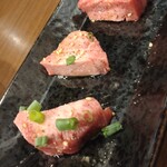 ホルモン家 しろ壱 - 厚さは3cm