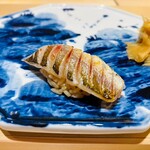 新宿 鮨 立花 - カマスの炙り