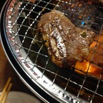 ホルモン家 しろ壱 - 焼いたらこんな感じ