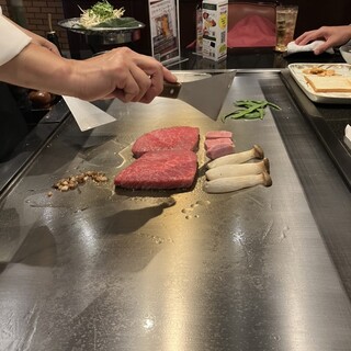 宮崎牛鉄板焼ステーキ 心斎橋みやちく みやざき館_1