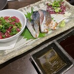 310291012 - 熊本直送さくらユッケ、鯨レバ刺し、金華〆鯖炙り