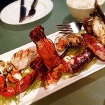 COWRIE COVE - シーフードグリル＠海老二種、アオブダイ、ムール貝、蟹、烏賊