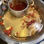 薬膳ハリハリ鍋ごんじゅ - 