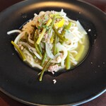 トラットリア ピアノ・ピアーノ - ニンニクの芽とひき肉のペペロンチーニ(生パスタ)　＋280円