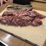 ダ・ロープ亭 - 食べやすく、カットしてあるが、一切れもデカい！