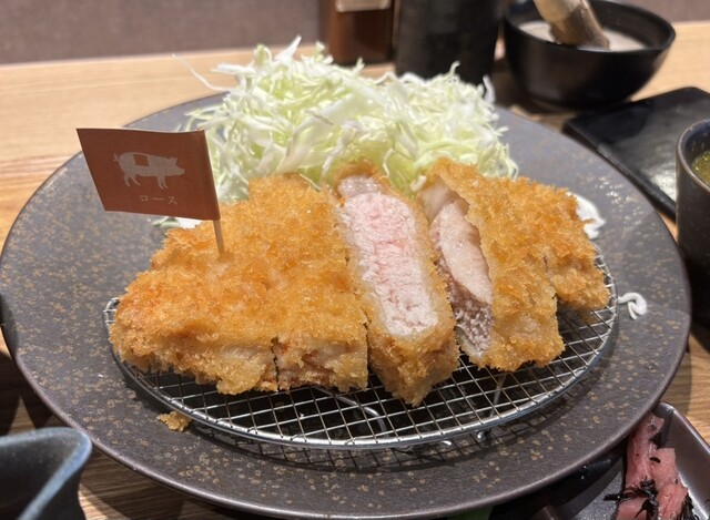 by reach_sasa : 熟豚 三代目 蔵司 - 赤坂見附/とんかつ | 食べログ