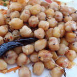 ディヤダハラ - ひよこ豆のココナッツスパイス炒め　（お皿にのせました）