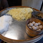 度小月 - 米粉、麵、ピータン、貢丸