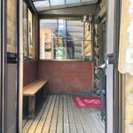 味処 まるたか - 待合室