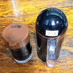 味処 まるたか - 卓上調味料