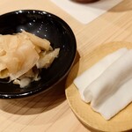 松寿司 たにがわ - ガリと拭くやつ