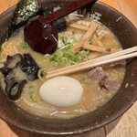 白樺山荘 新千歳空港店 - ゆで卵入り味噌ラーメン