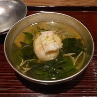京味 もと井 - ガニ真丈、おかわかめ、じゅんさいお椀