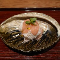 京味 もと井 - すいかそーめんに鱧、梅肉ソースかけ