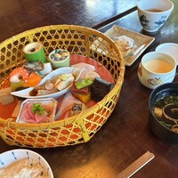 韻松亭 - 