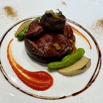 シャトー　ラ・パルム・ドール - 特選肉料理（鹿肉or黒毛和牛から選択）
      　こちらは、鹿肉のロースト