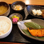 おでん惣菜 如月 - (ランチ)サーモンの照り焼き