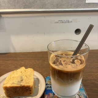 ESKY COFFEE By Izzy's Cafe_0