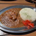 槍沢ロッヂ - ビーフカレー1500円