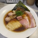 Ramen Break Beats - 麺線が芸術的な特上醤油らぁめん