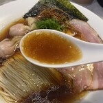 Ramen Break Beats - 鶏と昆布の旨みが詰まった極上スープ