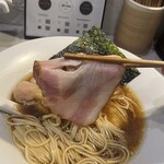 Ramen Break Beats - スモークされた香ばしさに驚かされるチャーシュー