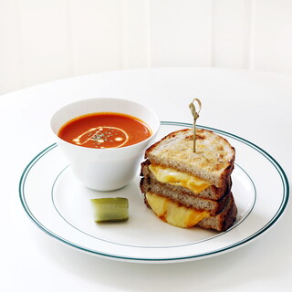 久屋大通店限定NYグリルドチーズサンド