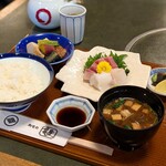 亀屋 - さしみ定食