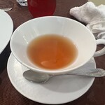エタンセール カワモト - 食後の紅茶はダージリンとのこと
